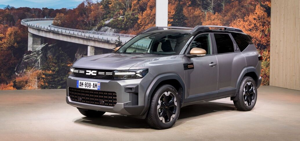 The most anticipated electric car of 2025 has been named: it outperformed Tesla's new product. Photos and videos