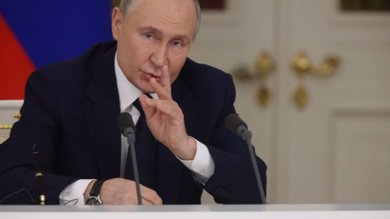 Po oświadczeniu Trumpa Putin zwołał spotkanie w sprawie metali ziem rzadkich: Rosjanie histeryzują w sieci. Zdjęcia i wideo