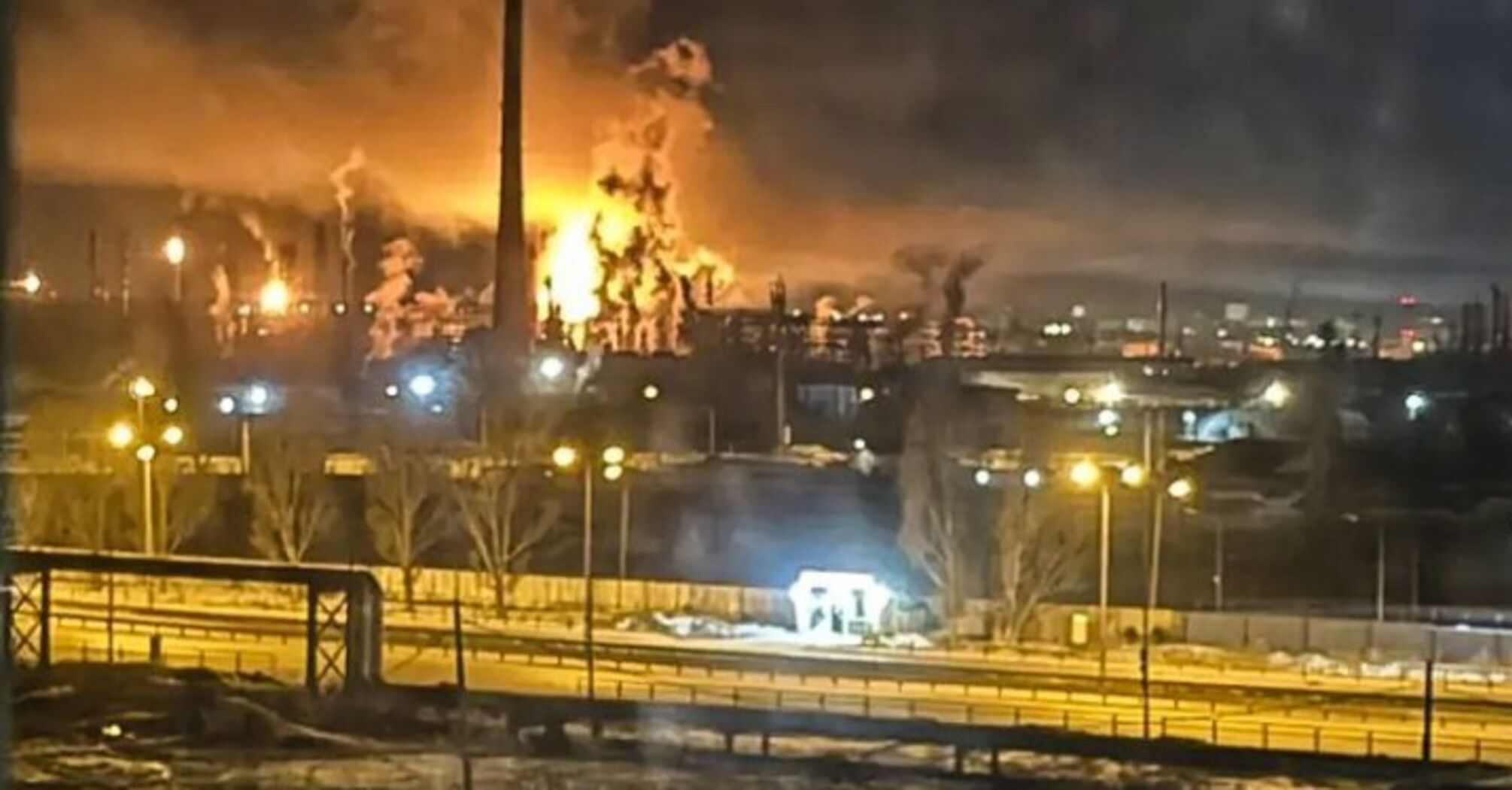 More than 40 explosions: details of the attack by DIU drones on the seaport and oil refinery in Tuapse, Russia, emerge