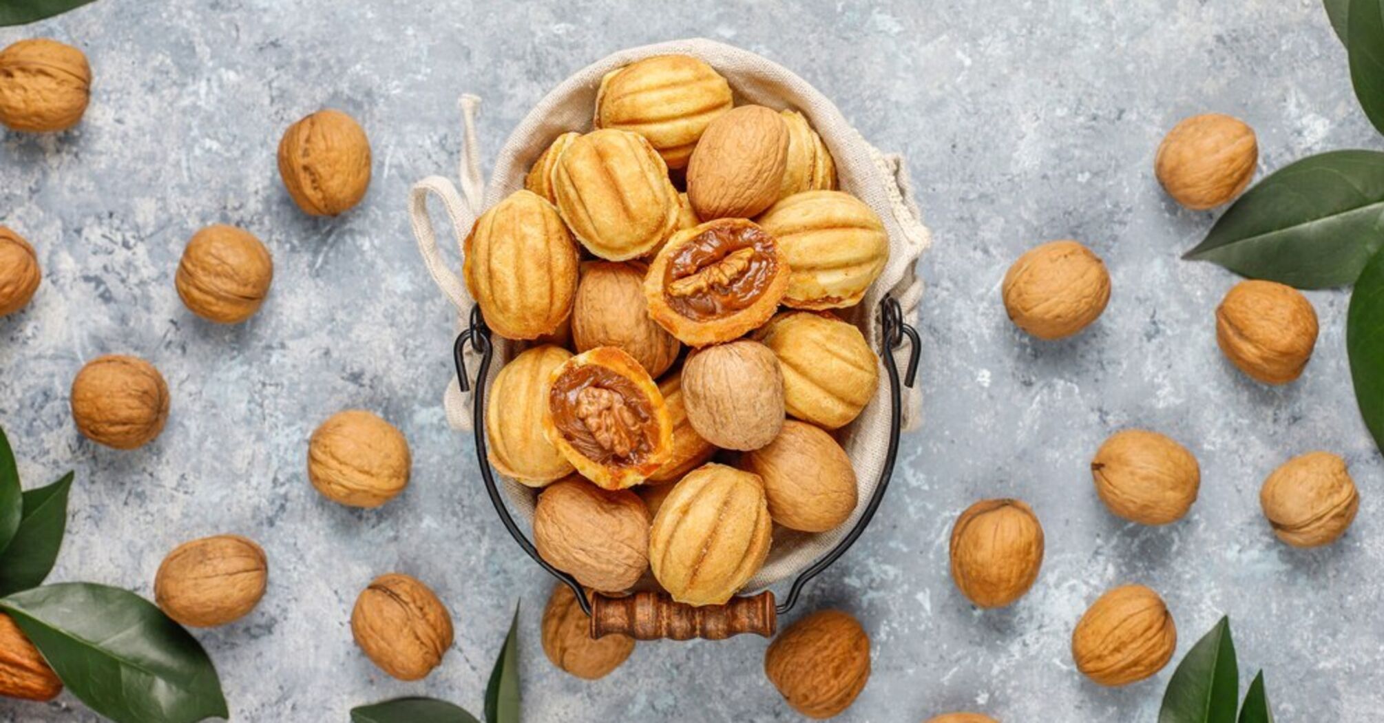 The best recipe for nuts in a nut maker: exact list of ingredients and proportions