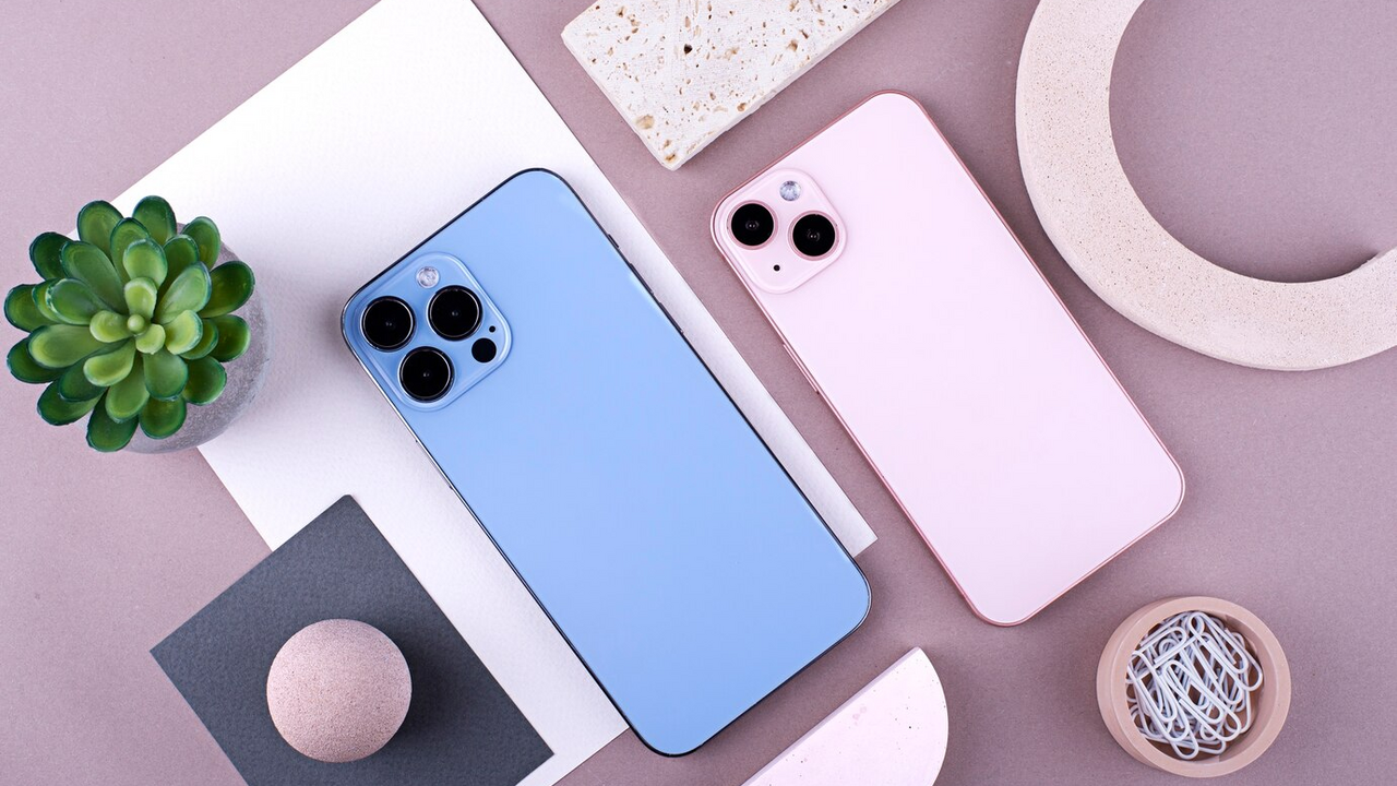 Apple is preparing to release two brand new iPhones: first details