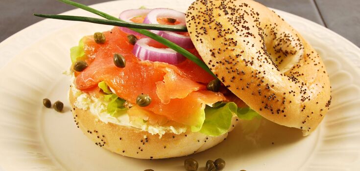 Cottage cheese bagels with dill: recipe for a trendy breakfast that you will definitely enjoy