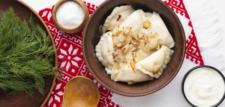 Butsyky, palyushki and galushki: what was cooked for Butter Week in Ukraine in ancient times