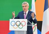Thomas Bach resigns as IOC member