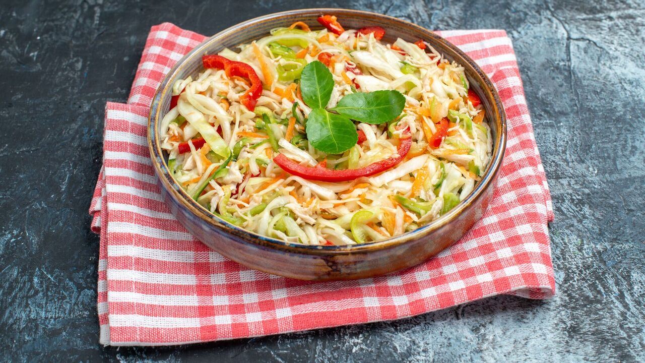 Delicious vegetable salad without mayonnaise: how to cook