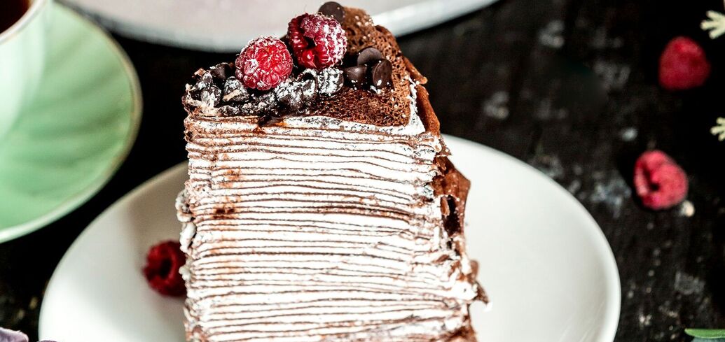 Chocolate pancake cake: an idea for a delicious and original dessert for Pancake Day