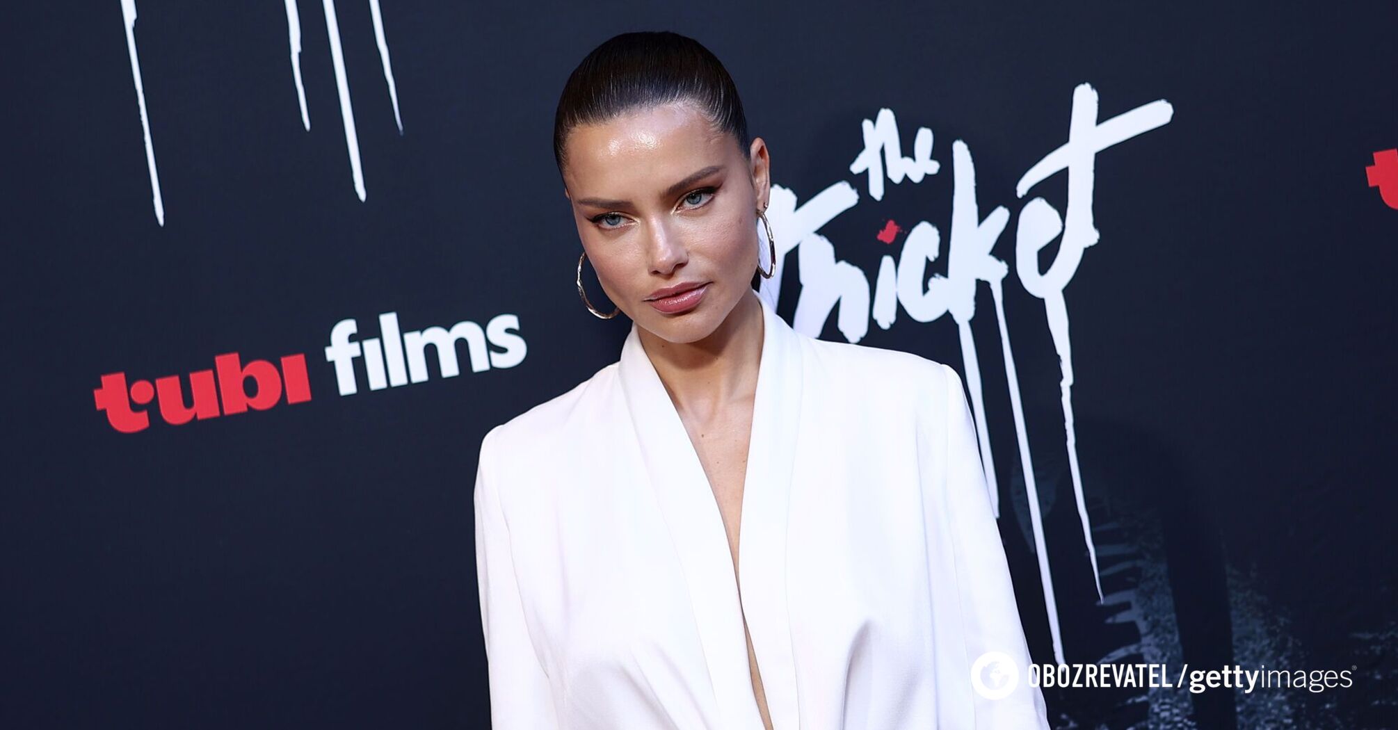 Adriana Lima pokazuje stylowy wygląd skórzanej kurtki: z czym ją nosić?