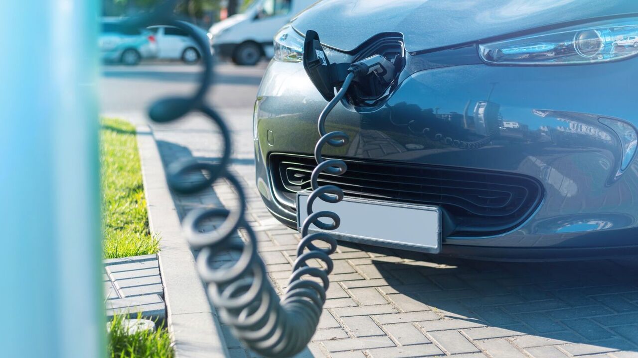 Options for a modest budget: the best hybrid cars in 2025 are named