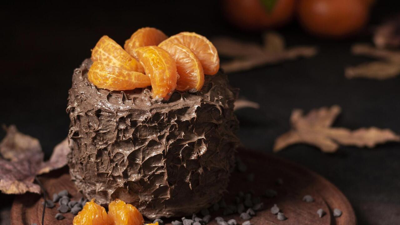 Cocoa and poppy seed cake with dried apricots and vanilla: a truly fancy dessert for any holiday