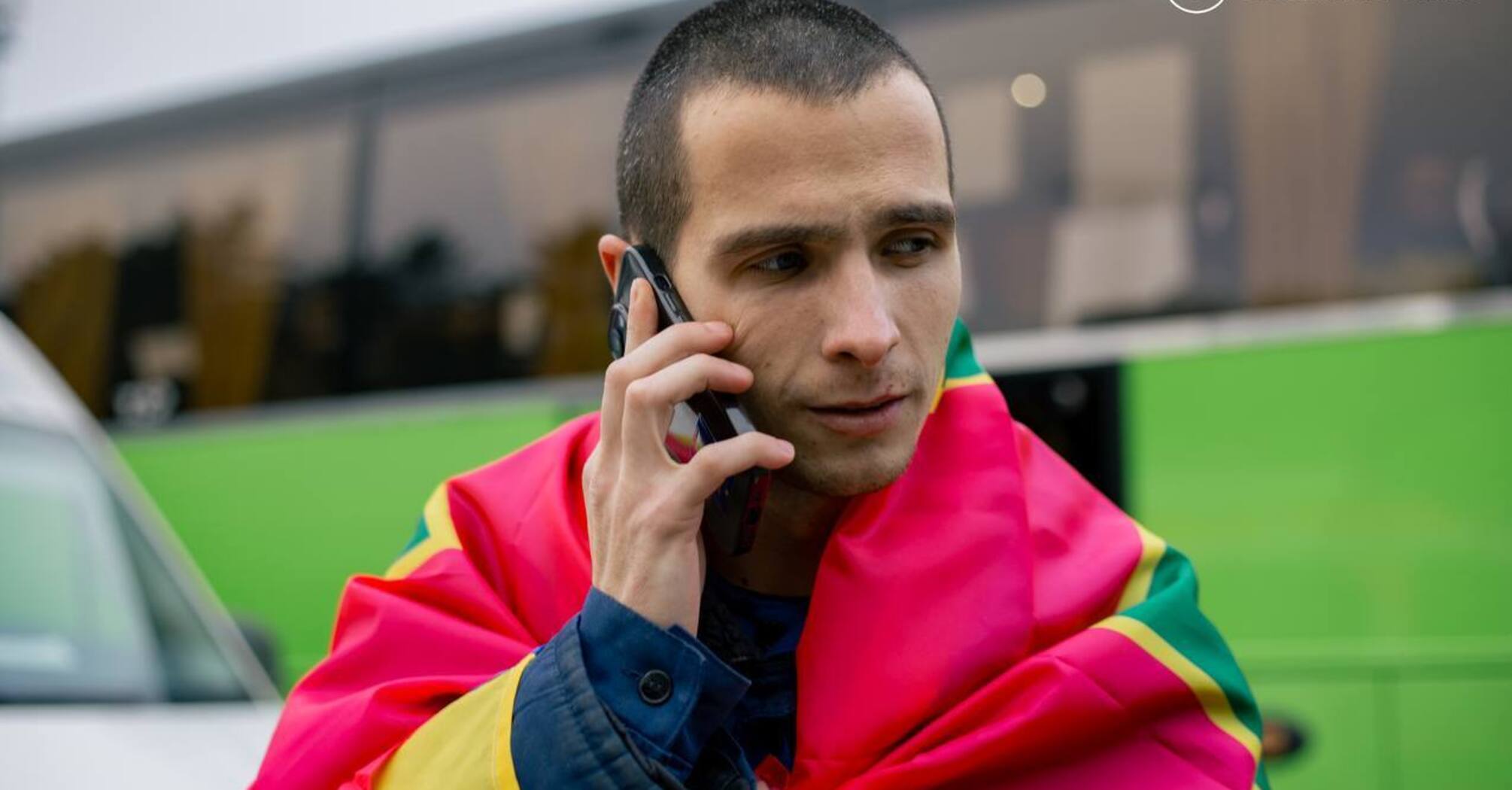 Ukrainian defender talks to his mother for the first time after captivity - sensitive video