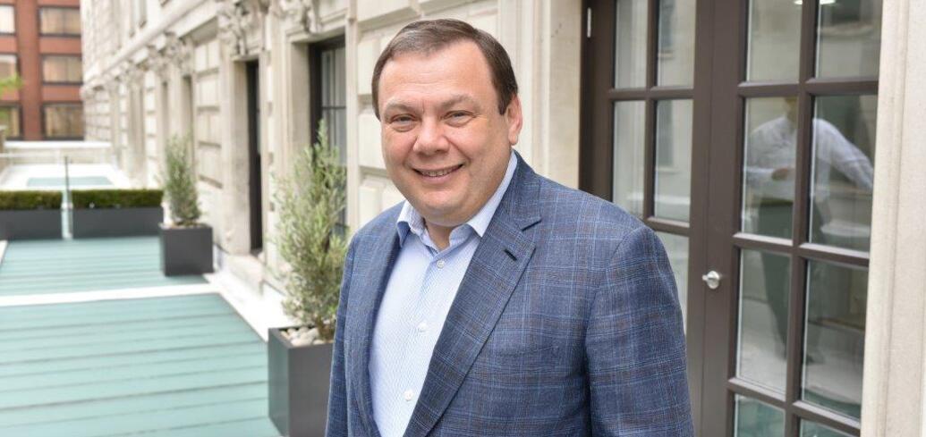 Russian oligarchs Fridman and Aven have sold stakes in Alfa Bank and "AlfaStrakhovanie"