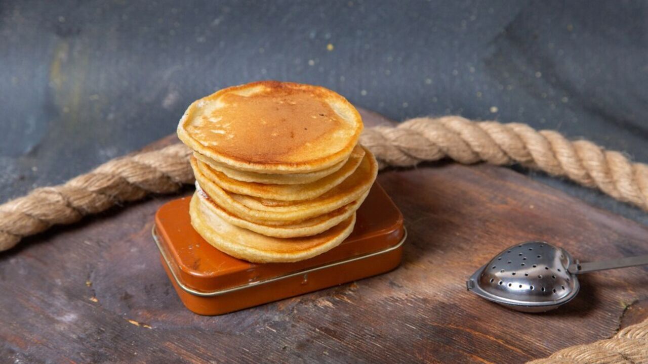 Fluffy pancakes on hot kefir: a proven recipe that will work for everyone