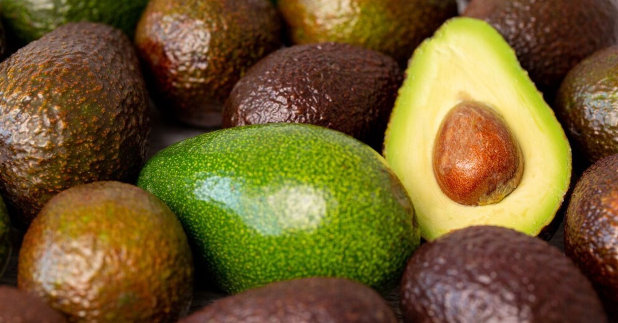 How to ripen avocados naturally in 24 hours: a simple life hack | OBOZ.UA