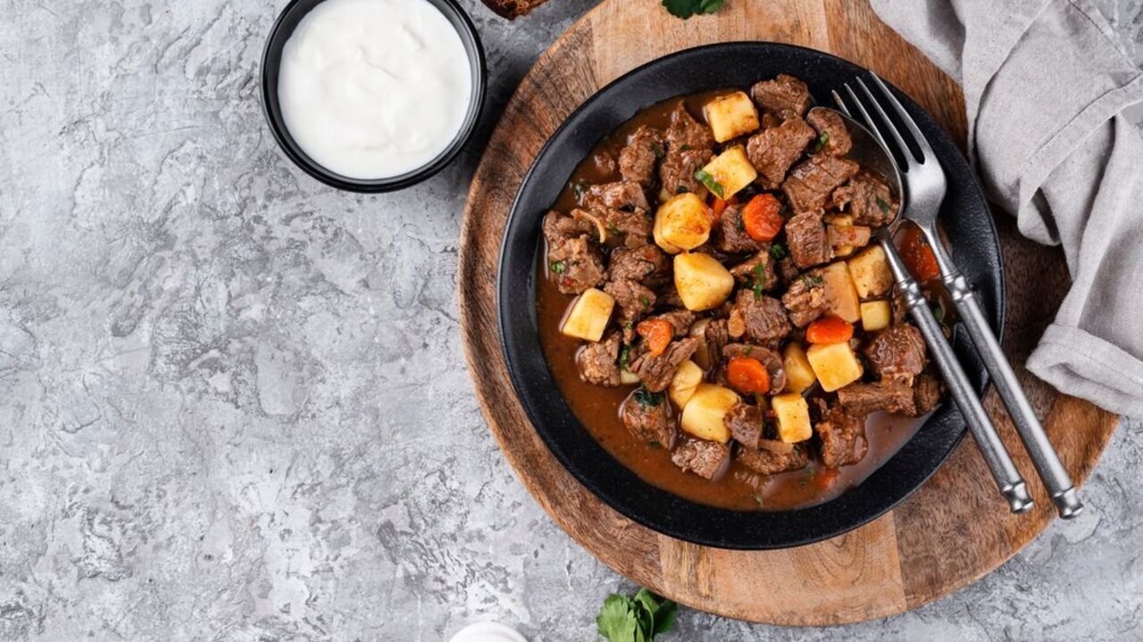 Budget chicken gizzard goulash for dinner: how to make the dish unrivaled
