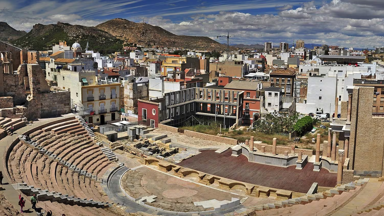 The city in Spain impresses with its majestic history: there are almost no tourists there