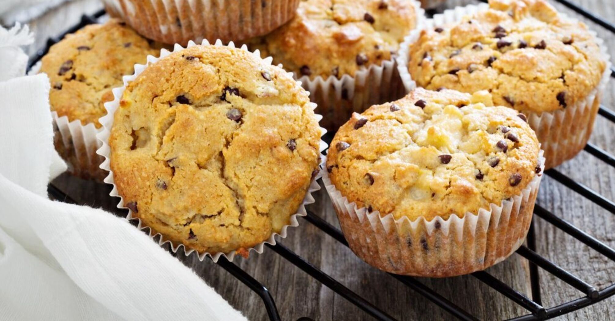The most delicate chocolate muffins with kefir: step-by-step recipe
