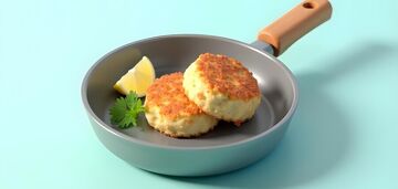 Jak prawidłowo ugotować siekane kotlety i co dodać do bazy, aby były soczyste?