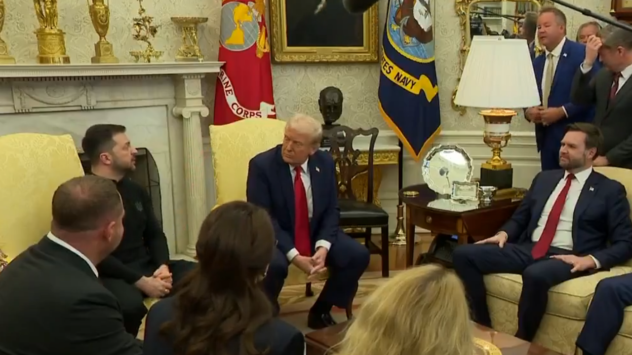 So it was a setup: the nuance with the journalist who asked Zelenskyy about his suit at the White House is revealed