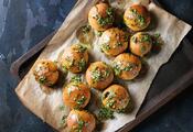 Perfect borscht buns: an easy recipe for a successful dough