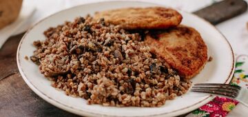 Jak ugotować pyszną kaszę gryczaną na lunch: lepszą niż tylko sucha kasza