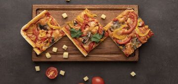 Pizza "Minute" on kefir: no need to roll out the dough