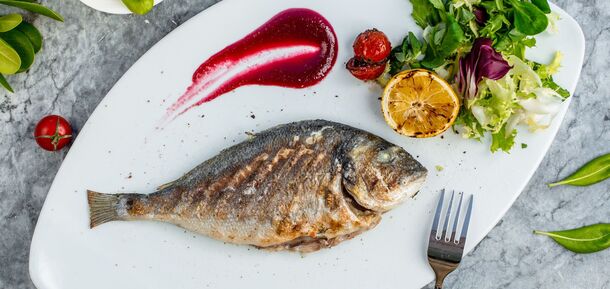 How to bake dorado deliciously in the oven: a recipe that will suit everyone