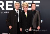 "Don't you want them to shut the f**k up?": Green Day calls out Trump, Musk and Vance from stage after Oval Office incident. Video