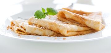 Aby naleśniki były cienkie i nie rwały się, oto co należy dodać do ciasta: przepis