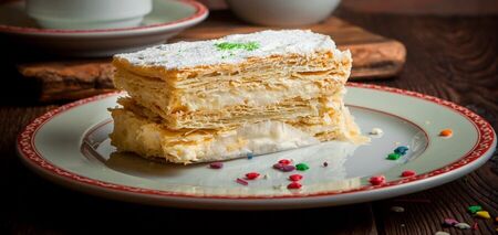Delicious and healthy "Napoleon" made from phyllo dough: it takes a few minutes to prepare