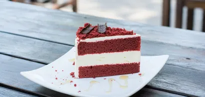 Red Velvet Cake: when the recipe was invented and whether the dessert has always had this color