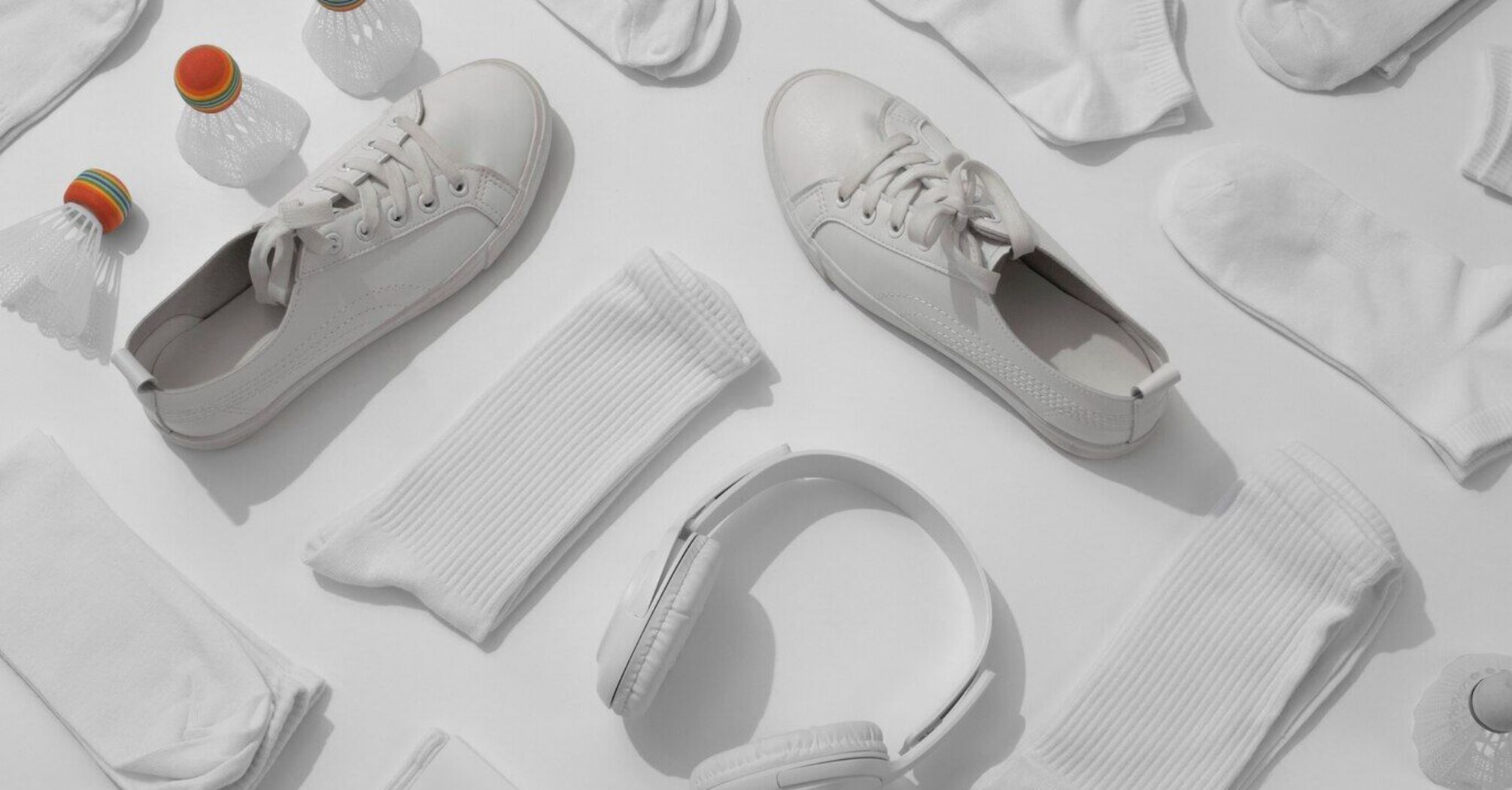 How to wash socks without chemicals to make them snow-white: add one natural remedy