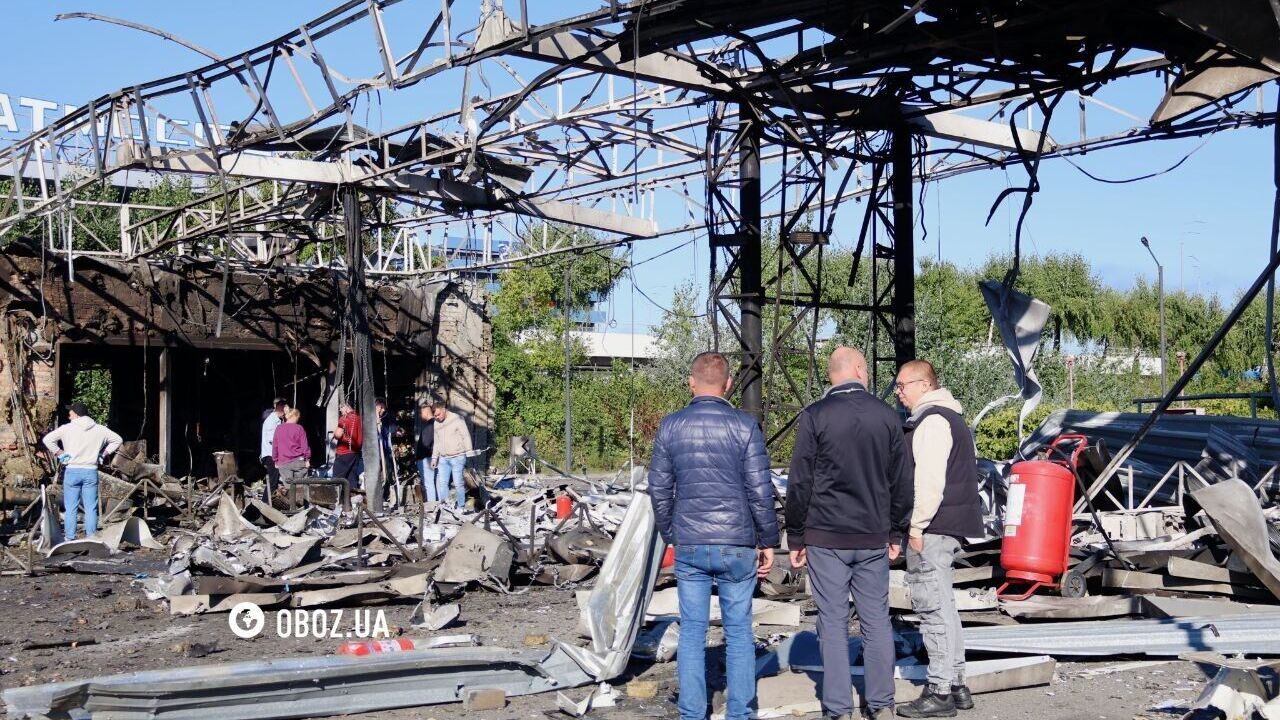 АЗС полностью сгорела: последствия атаки РФ на Киев в Голосеевском районе. Фото и видео