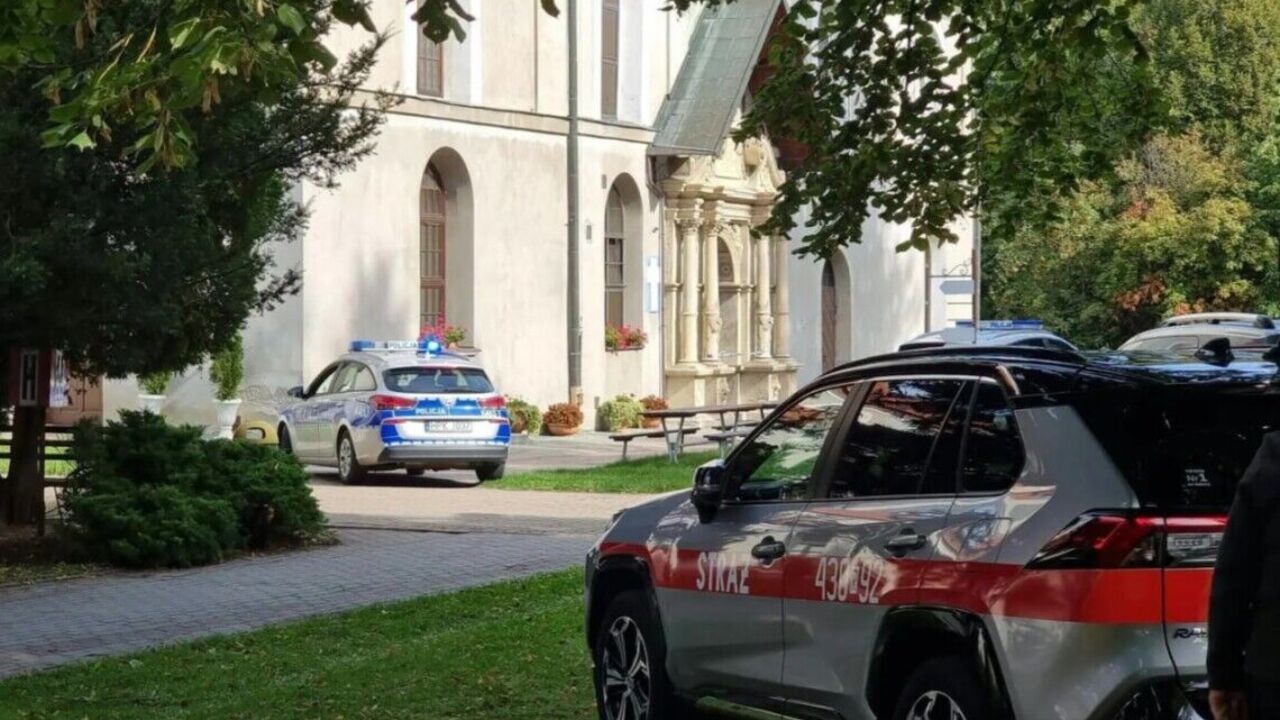 Ему грозит пожизненное заключение: в Польше будут судить украинца, который с ножом напал на монастырь и убил священника