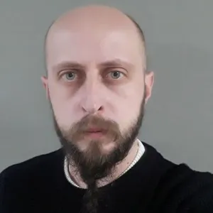 Роман Костюченко